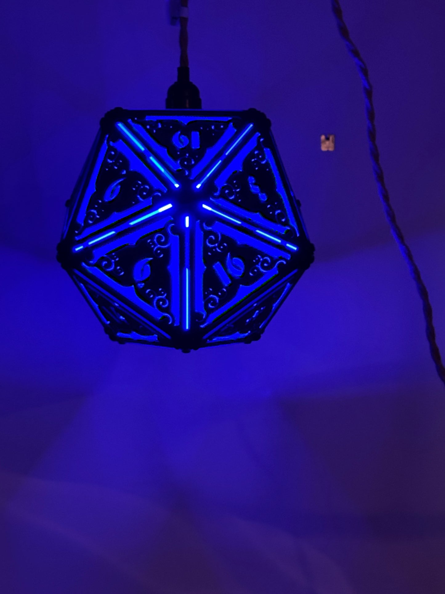 D20 Hanging Lamp